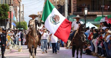 Desfile Conmemorativo: 215 Años de Independencia de México